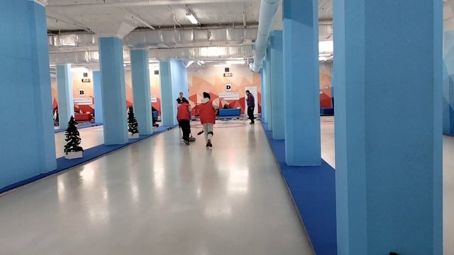 Играем в кёрлинг.Продолжение.Отличный вид спорта,азартный.🥰 смотреть онлайн