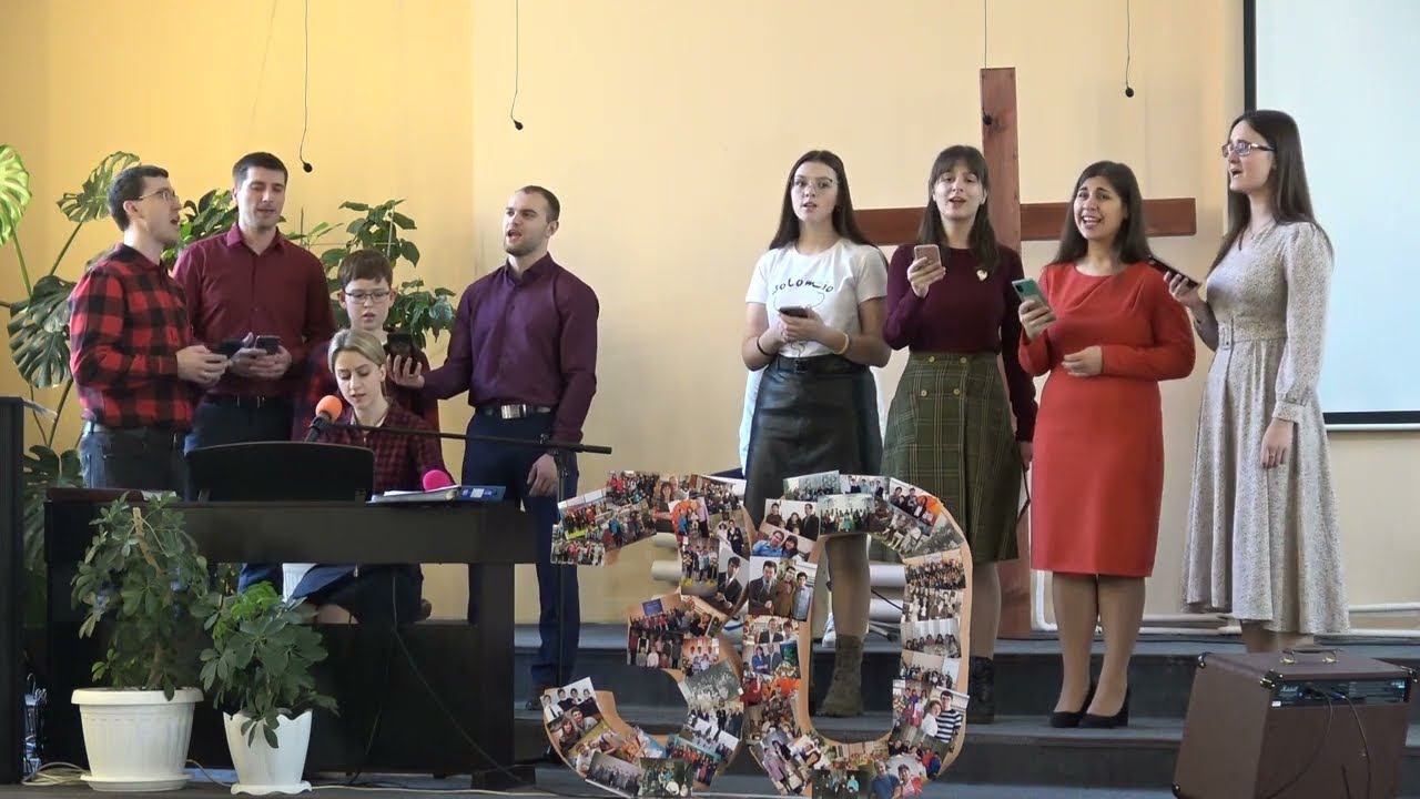 'Она прекрасней лебедей'