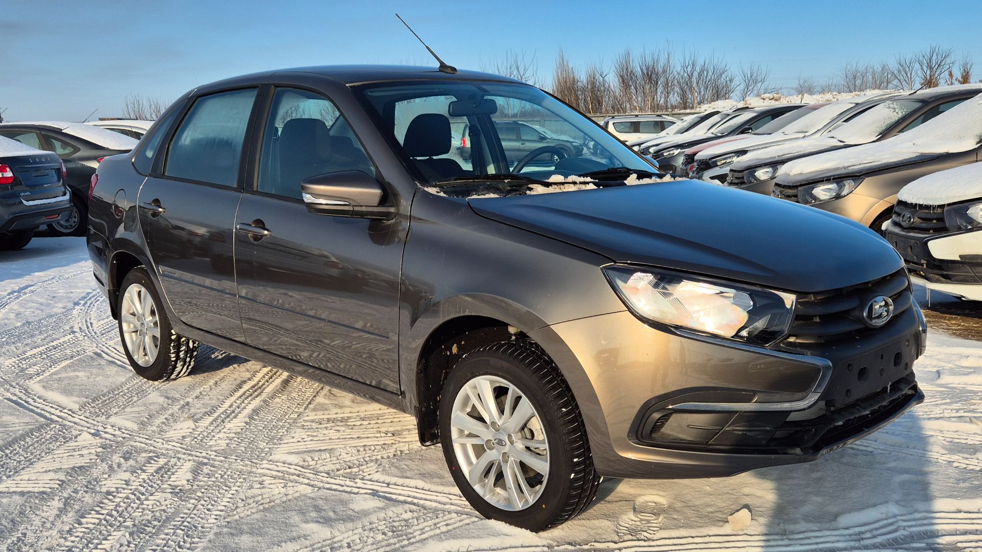 Granta НОВАЯ КОМПЛЕКТАЦИЯ Life снова в наличии и со скидкой 128 000 #granta #ladagranta смотреть онлайн