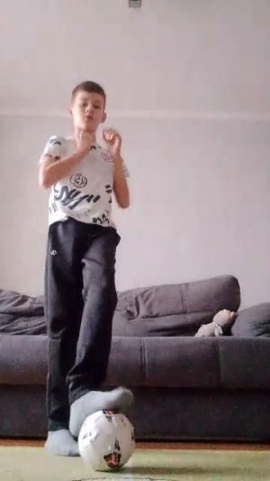 небольшой финт в футболе