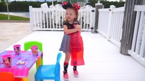 Настя и новые игрушки от Микки и Минни маус Видео для д