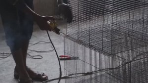 Процесс изготовления стальной клетки для птиц