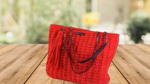 КАК СВЯЗАТЬ СУМКУ ИЗ ИТАЛЬЯНСКОГО ЖУРНАЛА КРЮЧКОМ С КОСИЧКАМИ