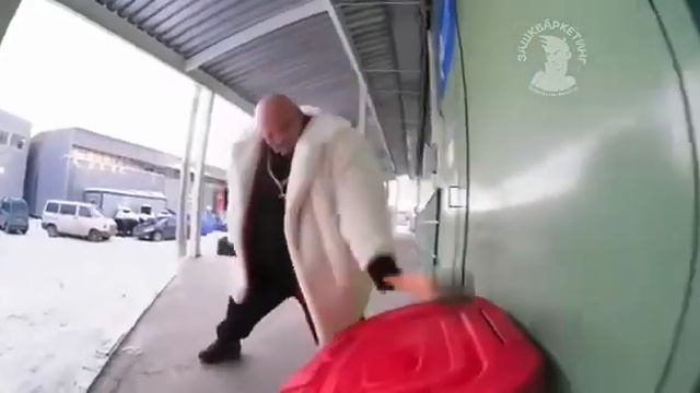 Барецкий Стас тестирует ящики «Полимер-Групп» (г. Мытищи) смотреть онлайн