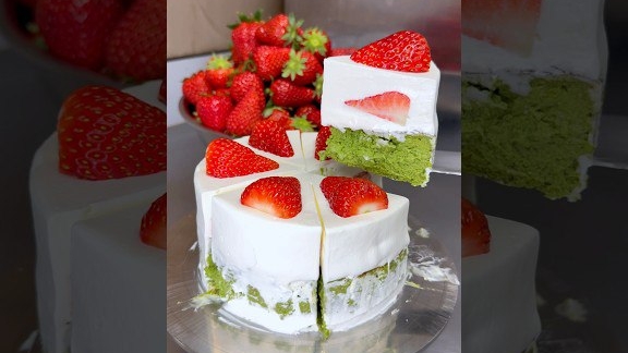 нежный тортик с клубникой и матчей смотреть онлайн