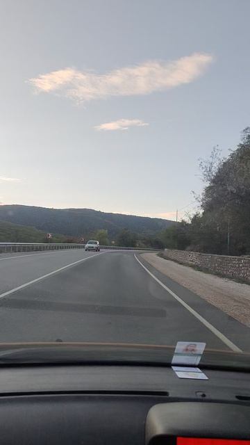 Дорога по Южному берегу Крыма из Ялты в Севастополь смотреть онлайн