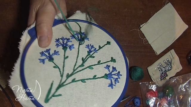 Василек - вышивка. Цветочная поляна.