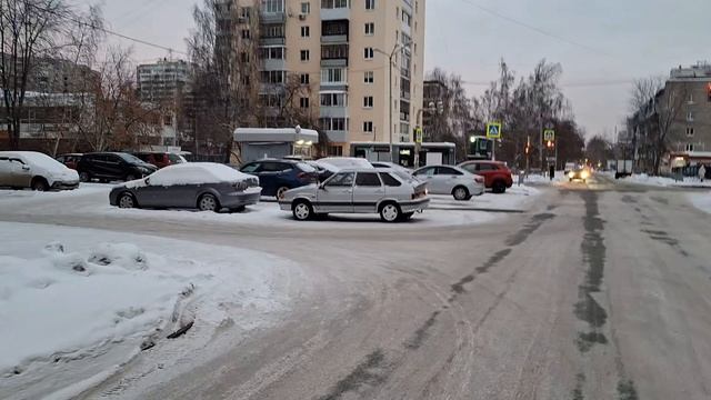 Не тратьте жизнь на тех кто вас не ценит. смотреть онлайн