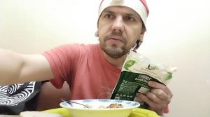 Обжор мукбанг яичница с луком