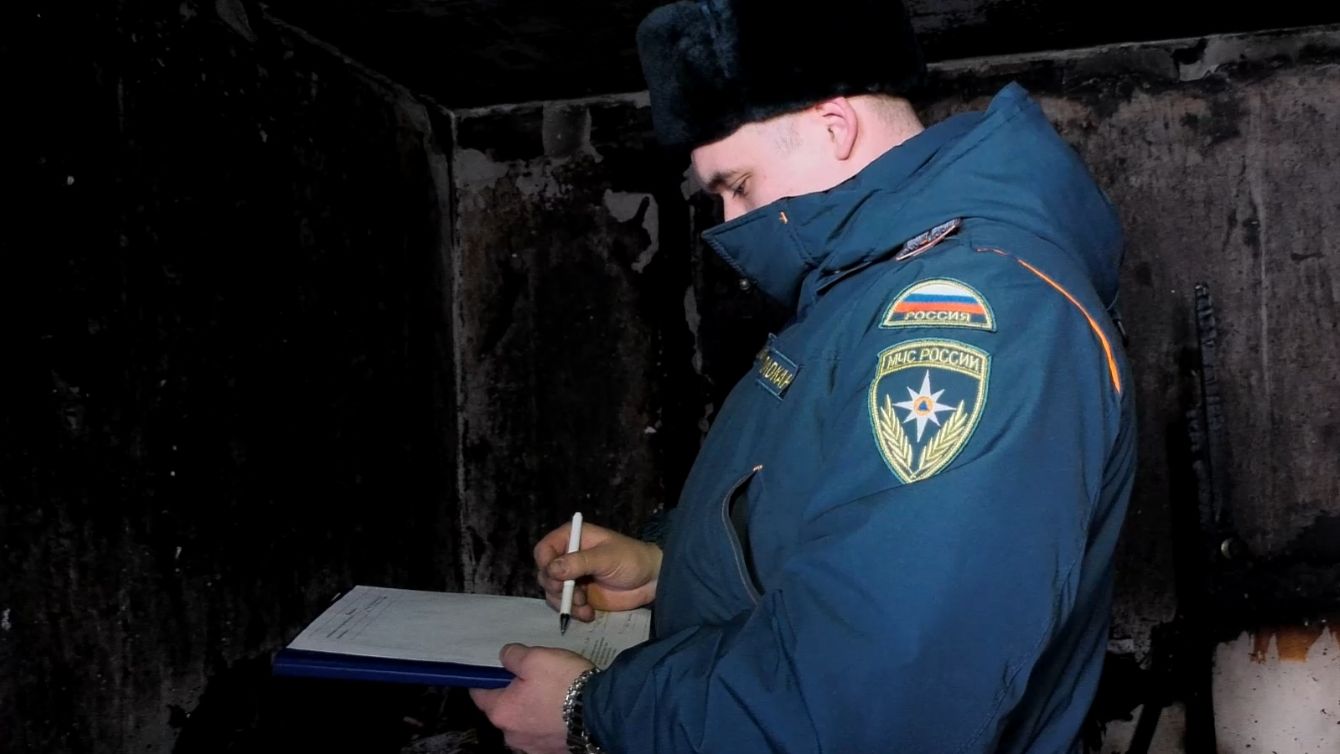 "Ты едешь на пожар и не знаешь, что там увидишь". Артем Молоканов – о работе дознавателя смотреть онлайн