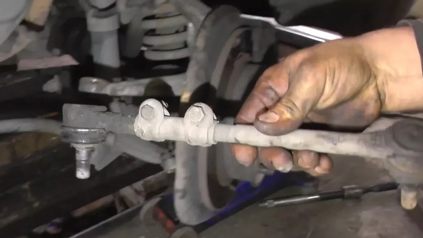 Замена рулевых тяг Chevrolet Niva