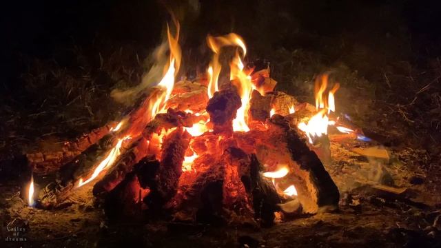 Звук Костра и Треск Дров для Медитации и Релаксации.4К