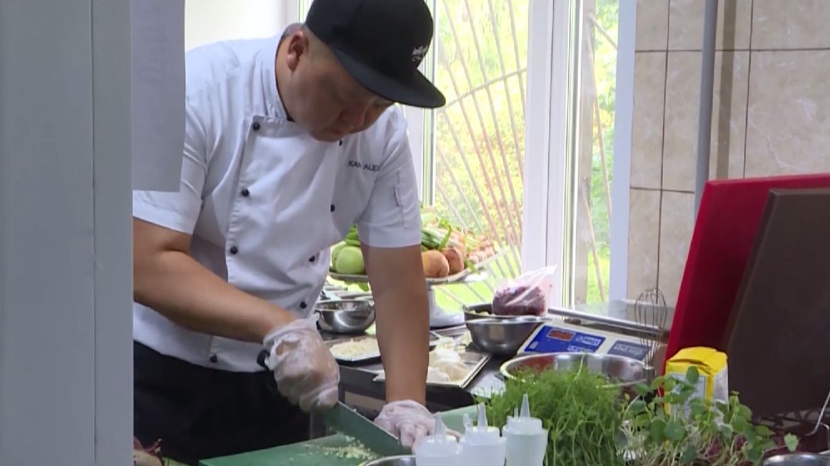 Федеральный этап конкурса «Лучший по профессии» в номинации «Повар» пройдёт в Вологодской области смотреть онлайн