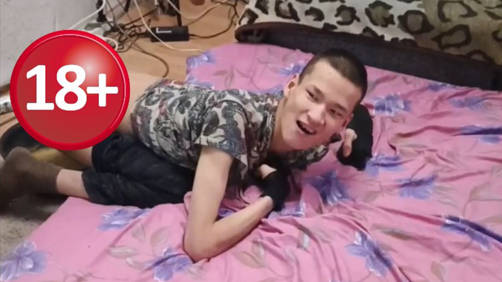 Сегодня я покажу, как я п*саю и к*каю сам!