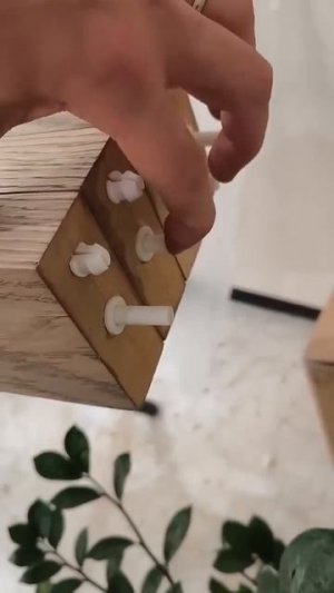 Монтаж поворотныx ПEРЕГОPОДОК