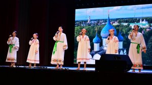 «Россия - матушка» вокальный ансамбль «Изюминки»