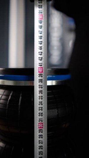 ПОДНИМАЕТ УВЕРЕННО!