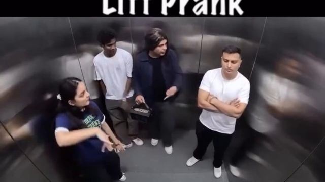 Lift Prank смотреть онлайн