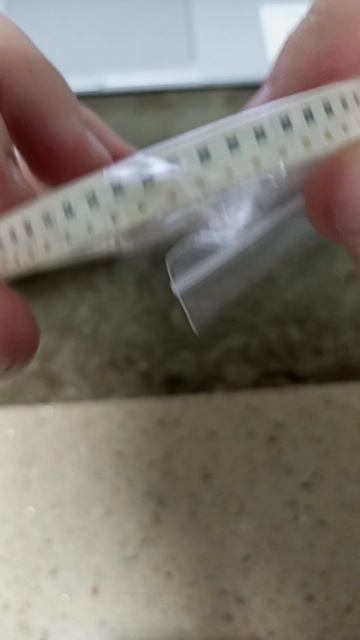 CMD резисторы 0805 для самодельных печатных плат для проектов на ESP32 смотреть онлайн