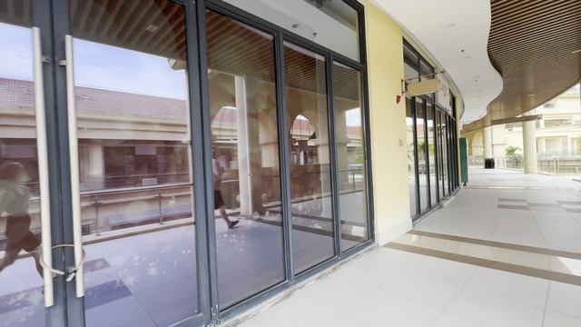 Санья. Дадунхай. Шоппинг в аутлет Mangrove Tree.