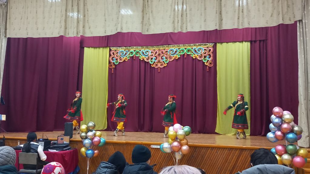 Образцовый хореографический ансамбль «Толон»  -Современный бурятский танец