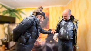 БИТВА ТИТАНОВ! Жорик с Люсей выясняют у кого лучше защита! КТО ПОБЕДИТ???