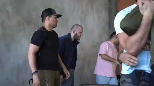 🥲ЭХ, РАНЬШЕ БЫЛИ ЛУЧШЕ РАЗБОРКИ! смотреть онлайн