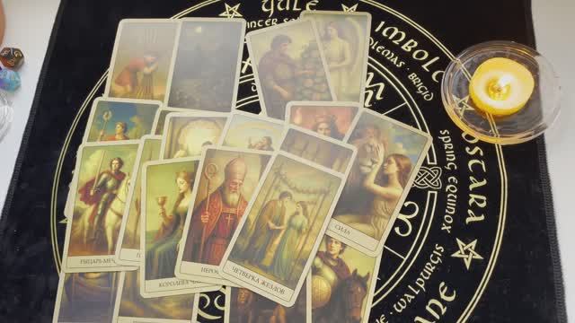 Его отношение к Вам до и после... Гадание на Таро