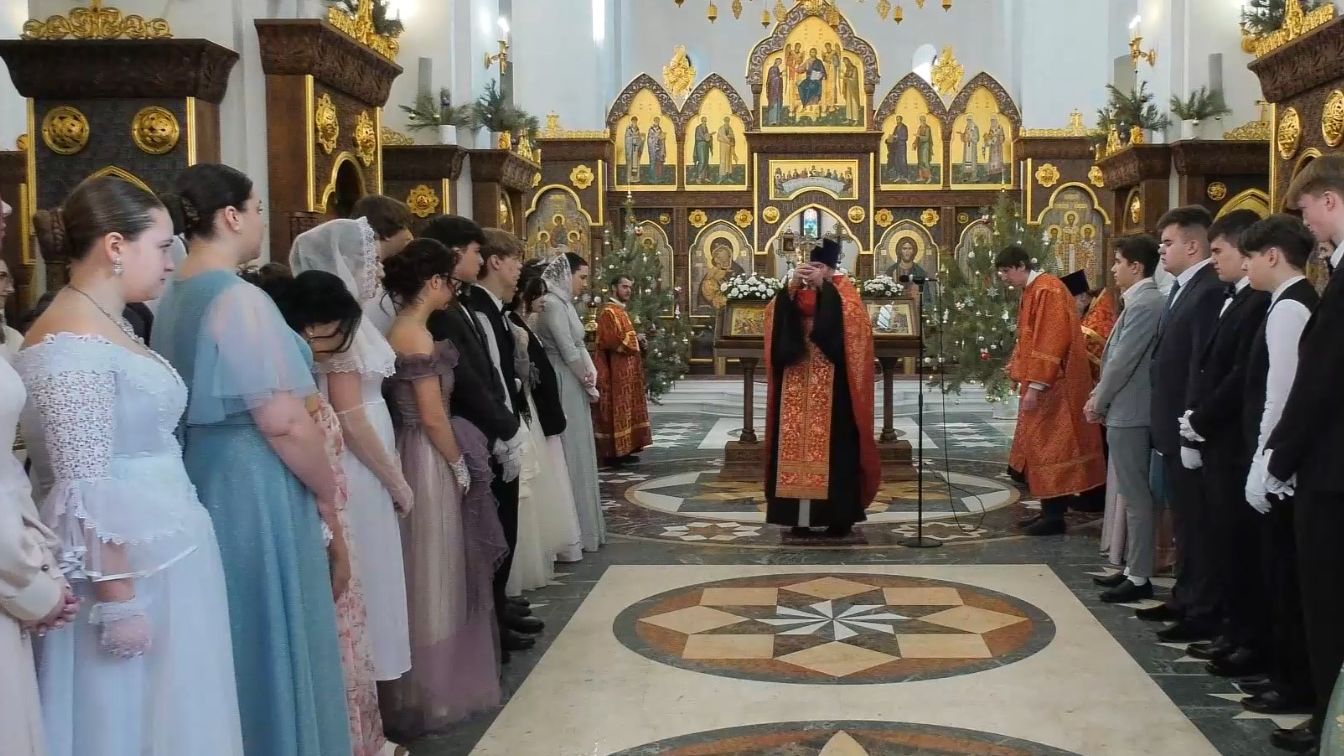 Самые яркие моменты. Межвузовский студенческий бал в Тольятти смотреть онлайн