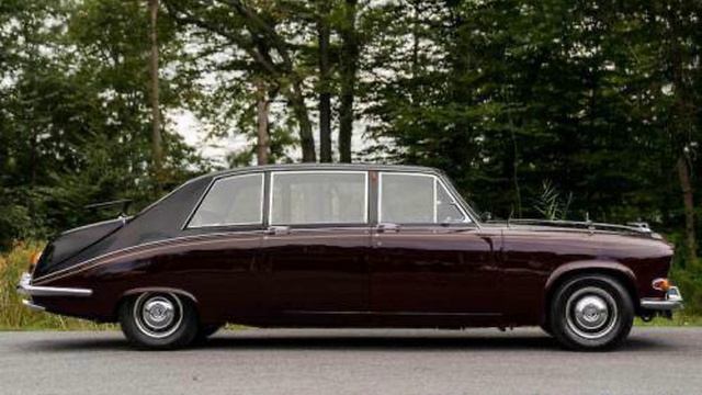 Daimler DS420 Limousine смотреть онлайн