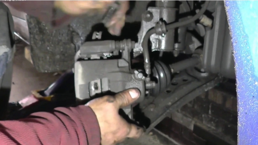 Замена шаровой опоры Chevrolet Aveo