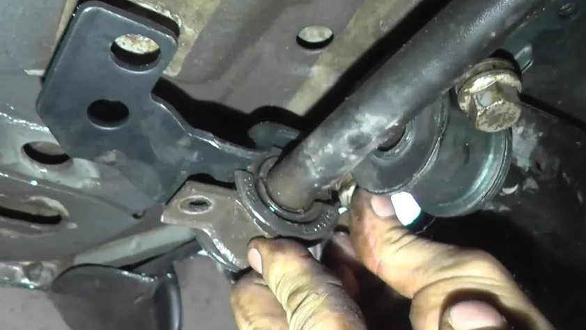 Замена сайленблоков и резинки стабилизатора передней подвески FIAT Albea