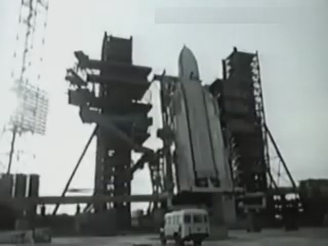 Космонавтика. Буран. Стартует ракетно-космический комплекс Энергия-Буран смотреть онлайн