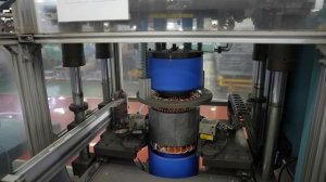 Процесс производства трехфазных двигателей, штамповка, обмотка, сборка, заливка, запрессовка.