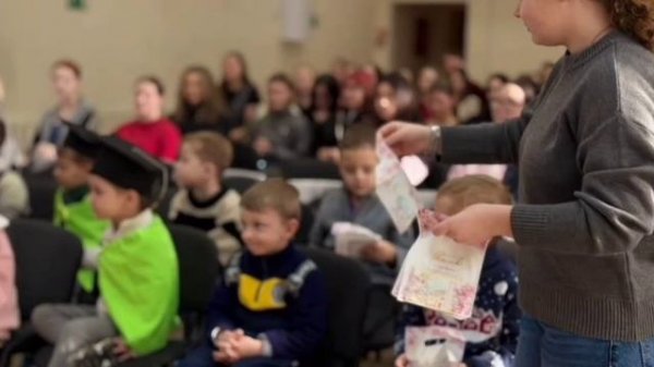 Дошколята поздравили студентов ВПК с Днем студента!