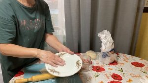 Делаю чебуреки, разговоры.