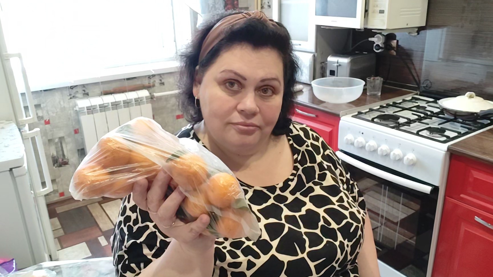 Сходила в Светофор/ в Пятёрочку/ Что купила?? Поздравляю/ Общение/ Глажу платье/ Ужин/ смотреть онлайн