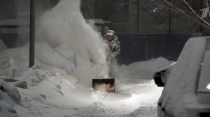 Москву накрыл мощный снегопад.