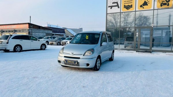 Toyota FunCargo, 2000 год