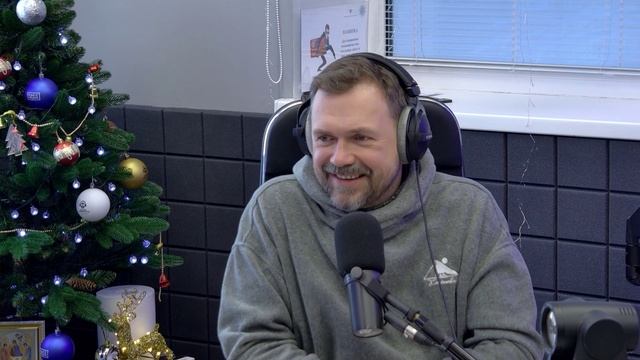 ВСТАЕМ НА ЛЫЖИ И НА СНОУБОРД! 🏂 ⛷️ смотреть онлайн