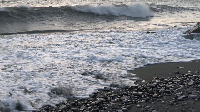 Волны 🌊 Чёрного моря в Сочи смотреть онлайн