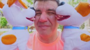 Настя и папа - три смешных видео про игрушки