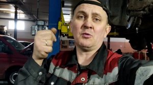 Peugeot 408 1,6 16кл. Течь масла: Замена двух сальников коленвала и упл кол. кронштейн масла, дв с/у