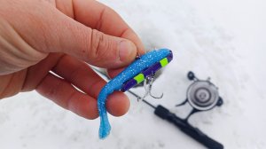 ЭТА приманка МЕНЯ НЕ ПОДВОДИТ! ДАЖЕ В ГЛУХОЗИМЬЕ КЛЮЁТ! Рыбалка на судака зимой в 2026