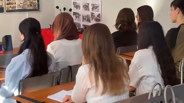 Память жива: классный час о блокаде Ленинграда смотреть онлайн