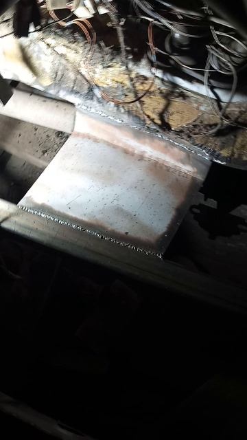 Нива 2329 , доварил тоннель пола