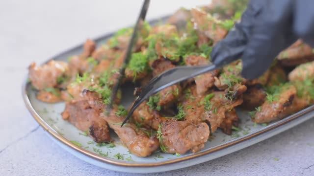 СОЧНАЯ СВИНИНА, Рецепт мяса в духовке или на гриле. смотреть онлайн