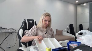 Навожу порядок у сына-бизнесмена в ящике стола