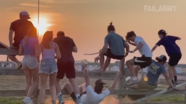 FailArmy. Most Ridiculous Fails Of The Week! FailArmy