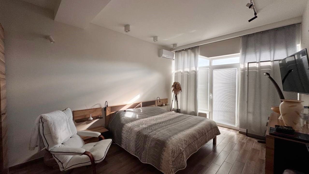 Обзор 2- комнатной квартиры на продажу в Ялте, ЖК Царская тропа смотреть онлайн